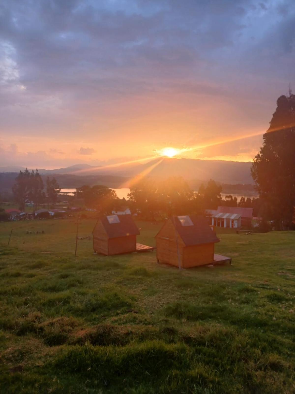 Camping Las Acacias Guatavita Bagian luar foto